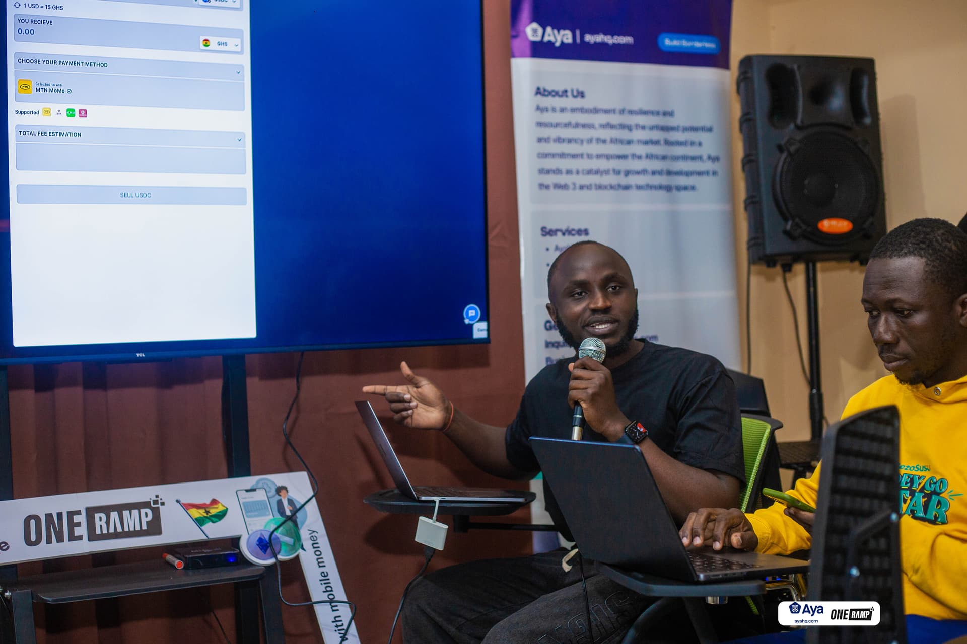 Elias Hezron, CEO of OneRamp introducing his project to the Ghanaian community.